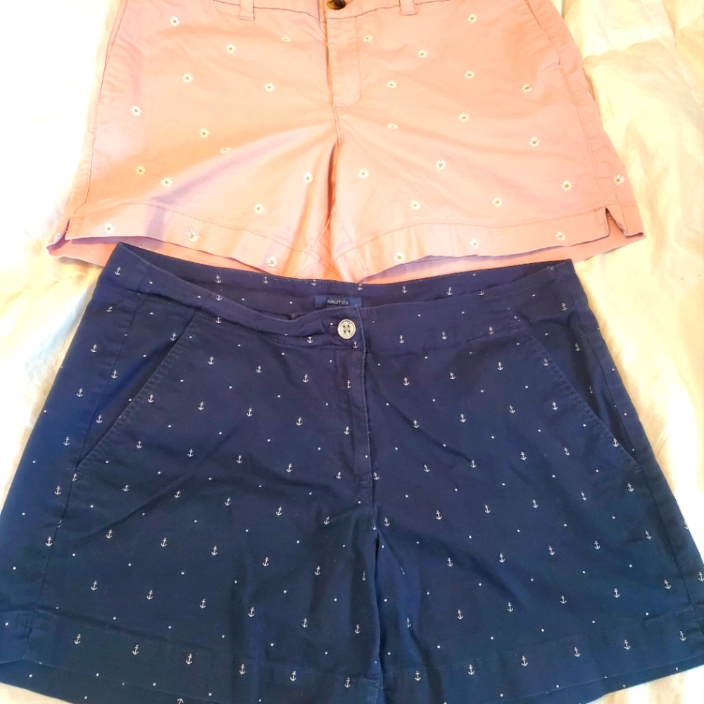 Women's size 12 short bundle Old Navy 🌼 & Nautica ⚓️